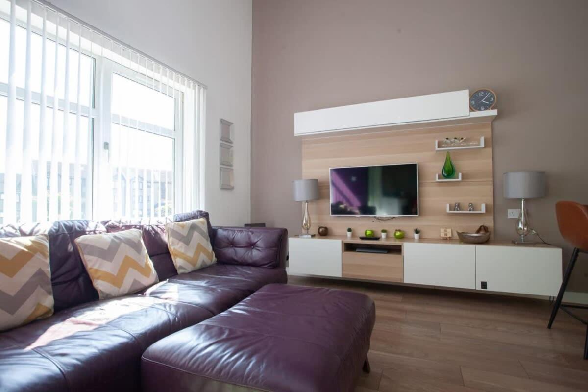 Mosspark Boulevard Exec Apartment II - Free Parking — Photos 3